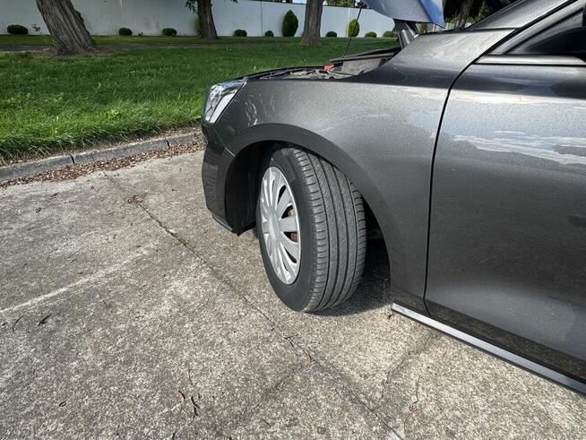 Ford Focus 1.5 EcoBlue Buk - zdjęcie 10