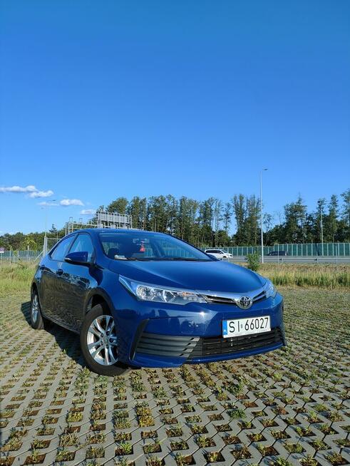 Toyota Corolla Sedan – zadbana, niski przebieg, pierw. właśc Siemianowice Śląskie - zdjęcie 1