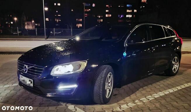 Volvo V60 D2 Momentum Szczecin - zdjęcie 3