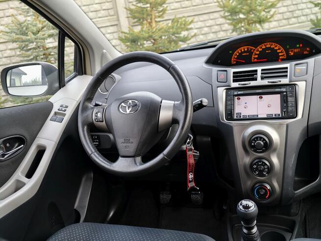 Toyota Yaris 1.3 BOGATE WYPOSAŻENIE Świetny Stan! ZAMIANA Piotrków Trybunalski - zdjęcie 7