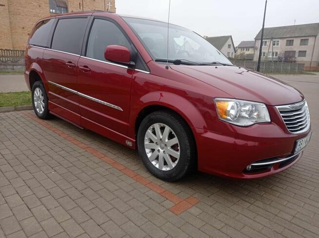 Chrysler Town Country do przewozu niepełnosprawnych na wózku Bielsk Podlaski - zdjęcie 2