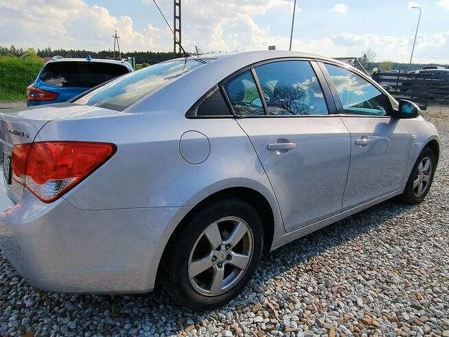 Chevrolet Cruze 1,8 140KM*Sedan* Harklowa - zdjęcie 6
