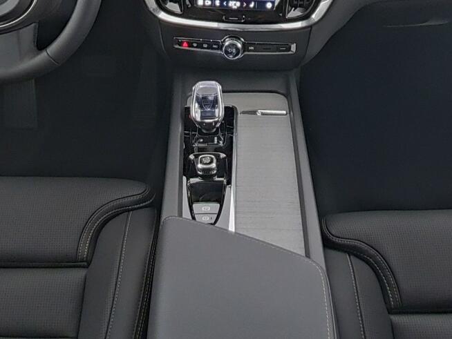 Volvo V60 B4(B) Ultra Dark *Gwarancja*FV23%* Tychy - zdjęcie 6