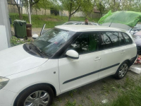 Sprzedam uszkodzoną Skodę Fabię 2 kombi Sosnowiec - zdjęcie 6