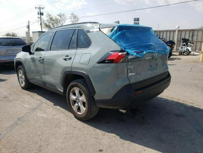 Toyota RAV-4 2019, 2.5L, 4x4, po gradobiciu Warszawa - zdjęcie 3