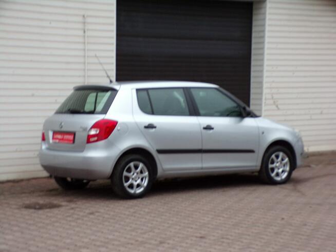 Škoda Fabia Klimatyzacja / Gwarancja / 1.4 MPI / 85KM / LIFT Mikołów - zdjęcie 11