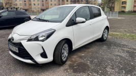 Toyota Yaris 2017 niski przebieg Wałbrzych - zdjęcie 2