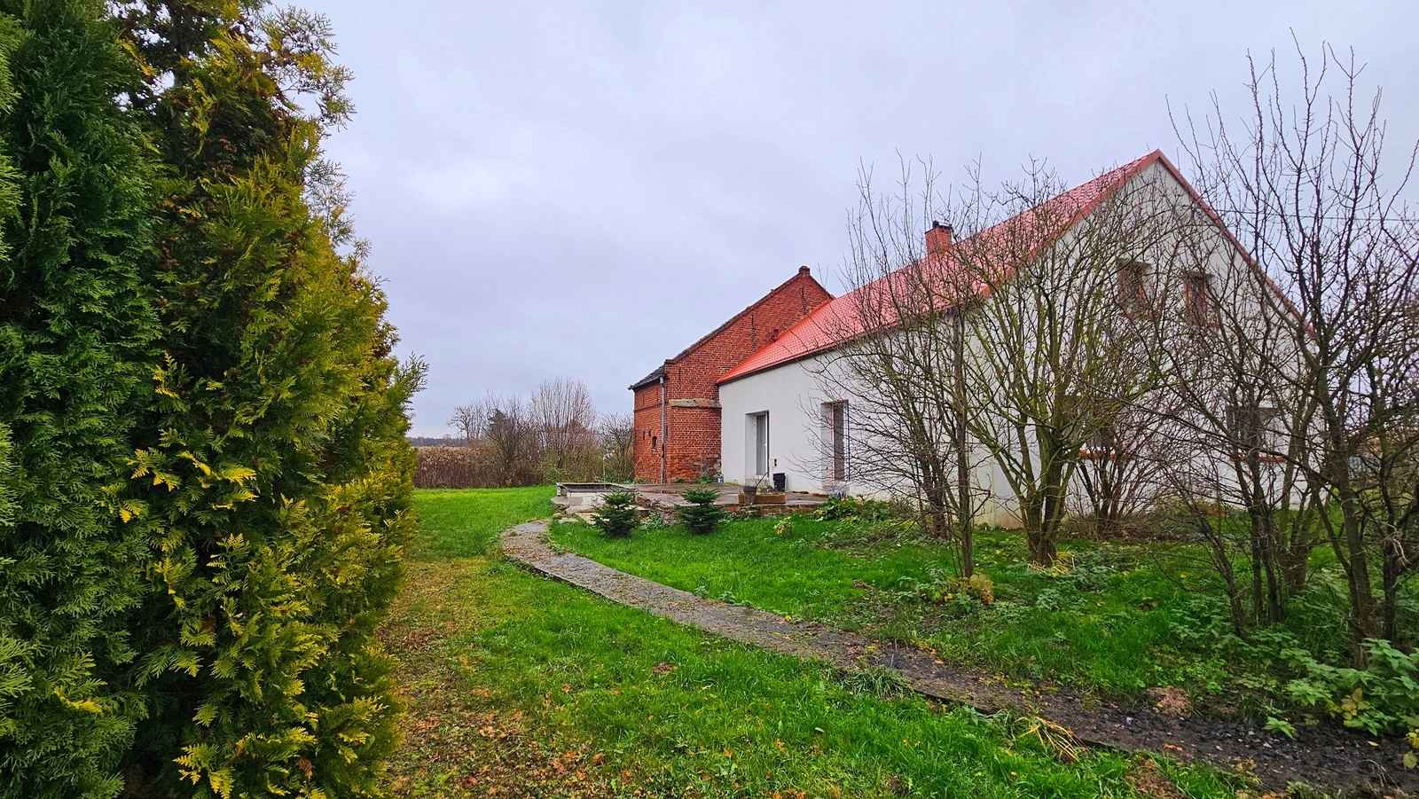 2pok, 182met, Dom wolnostojący PIWNICA/OGRÓD (Radzieszyn) Radzieszyn - zdjęcie 1