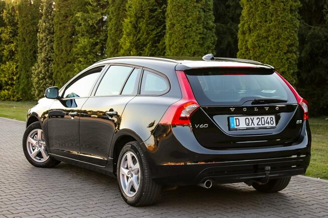 Volvo V60 150KM Navi Ledy Podgrzewane Fotele Tempomat Parktronik Ostrów Mazowiecka - zdjęcie 4