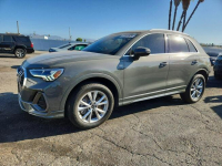 Audi Q3 Bogata wersja wyposażenia / S-Line / niski przebieg
