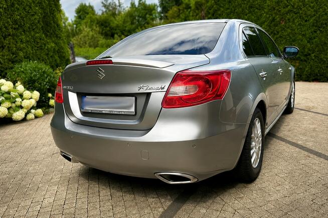 Suzuki Kizashi 2.4 4x2 178 KM Bogata wersja Keyless Go Skóry 2xPDC Wrocław - zdjęcie 5