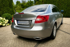 Suzuki Kizashi 2.4 4x2 178 KM Bogata wersja Keyless Go Skóry 2xPDC Wrocław - zdjęcie 5