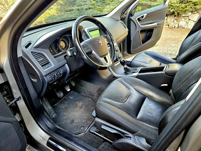 Volvo XC 60 2.0 D 5 cylindrów Skóry Navi  Serwis Zagnańsk - zdjęcie 8