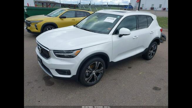 Volvo XC 40 INSCRIPTION / AWD / T5 / niski przebieg Tarnów - zdjęcie 3