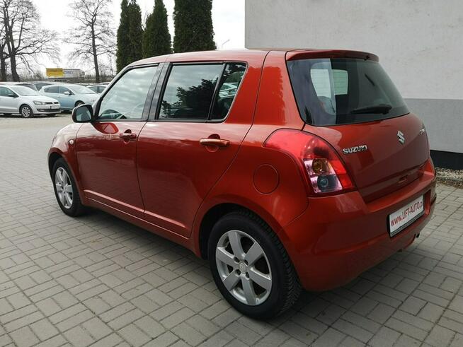 Suzuki Swift 1,328 16v 92KM Klimatyzacja  Alu Felgi Isofix  Gwarancja Strzegom - zdjęcie 9