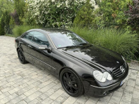 Mercedes CLK 200 czarna na czarnych felgach