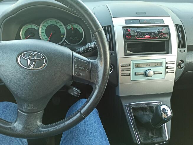 Toyota Corolla Verso 2.0 D-4D Gorlice - zdjęcie 7