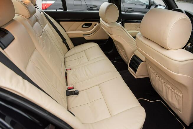 Individual 525i 192KM ! Super Stan ! Zadbana ! Zwoleń - zdjęcie 9