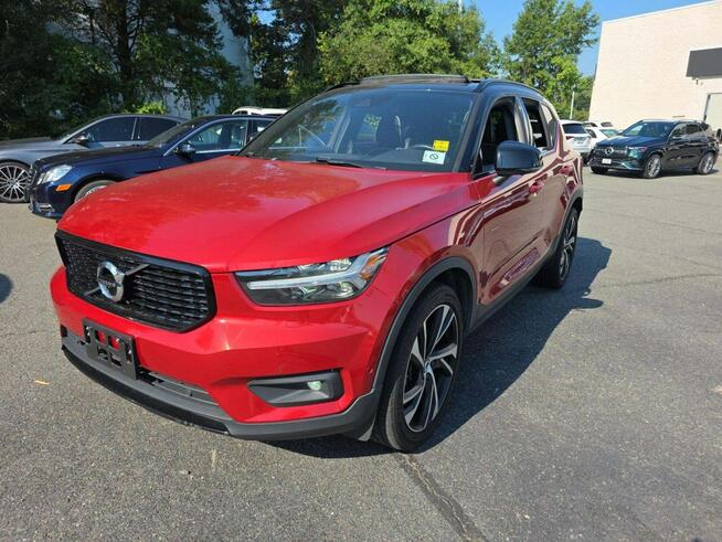 Volvo XC 40 R-Design / AWD / T5 / niski przebieg Chwaszczyno - zdjęcie 1