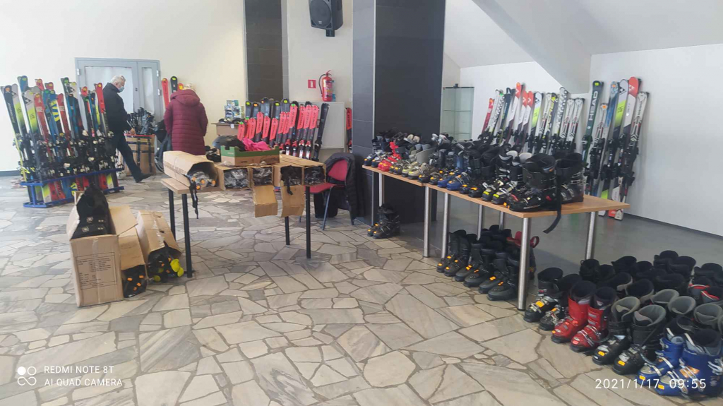 NARTY  używane w Krapkowicach -Hala Otmęt 14 GRUDZIEN  2025 r Krapkowice - zdjęcie 4