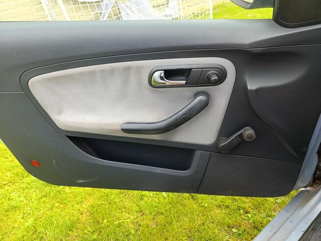 Sprzedam samochód osobowy Żyrardów - zdjęcie 6