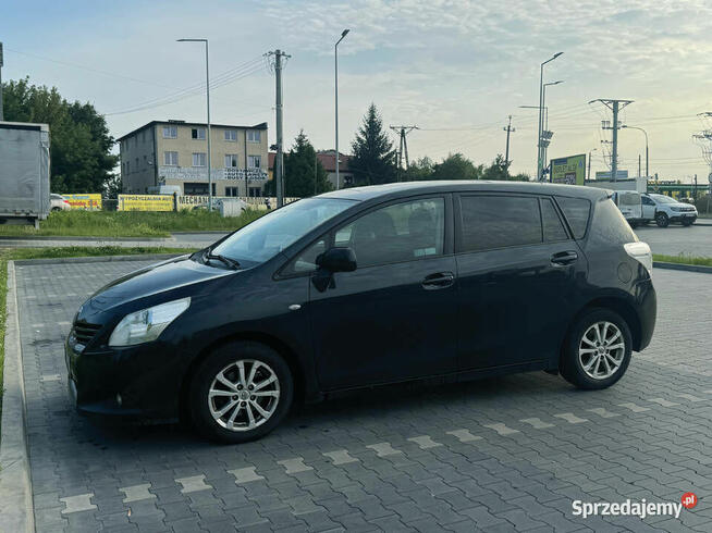 Toyota Verso 2.0 D-4D Premium - Pierwszy właściciel Ożarów Mazowiecki - zdjęcie 3