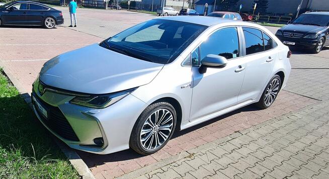 Toyota Corolla 1.8 Hybrid Comfort+Style+Tech Kamienna Góra - zdjęcie 3