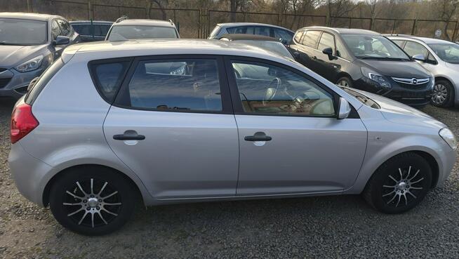 Kia Cee'd 1,4 109 KM 194 tys.km/Alu/Klimatyzacja/Ładny Szczecin - zdjęcie 8