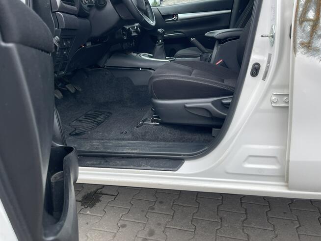 Toyota Hilux 4x4 Klimatronik Podgrzewanie Zabudowa Gliwice - zdjęcie 6