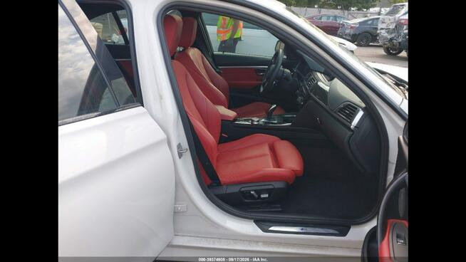 BMW 330 xDrive / M-Pakiet / niski przebieg Wrocław - zdjęcie 9