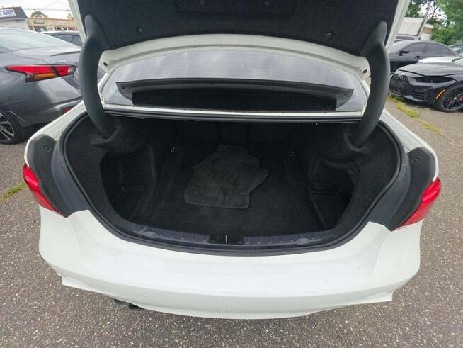 BMW 330 xDrive / M-Pakiet / niski przebieg Wrocław - zdjęcie 11