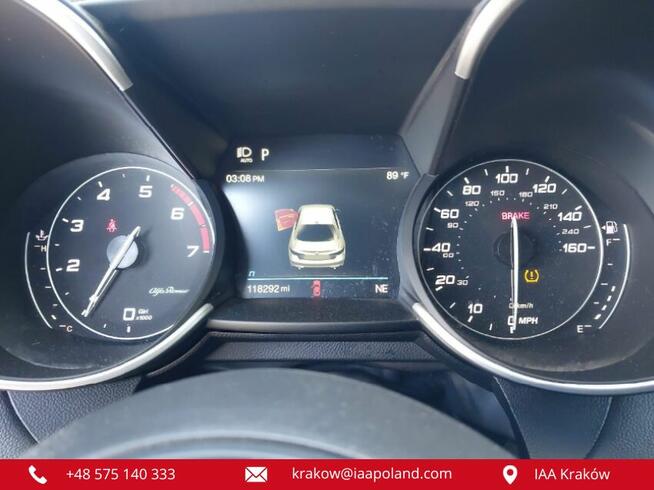 ALFA ROMEO GIULIA 2020 / 2.0L / 280 KM / V4 / Napęd tył / Kraków - zdjęcie 7