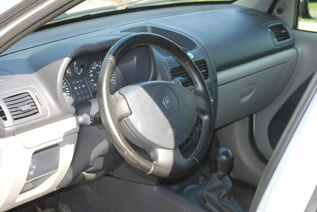 RENAULT CLIO 1.5 dCi PRIVILEGE Świlcza - zdjęcie 6