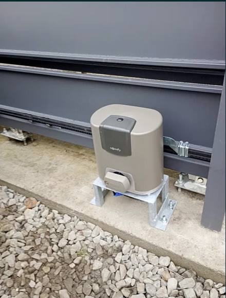 Profesjonalny montaż napędów, wideodomofonów i multi skrytek Bestwinka - zdjęcie 2