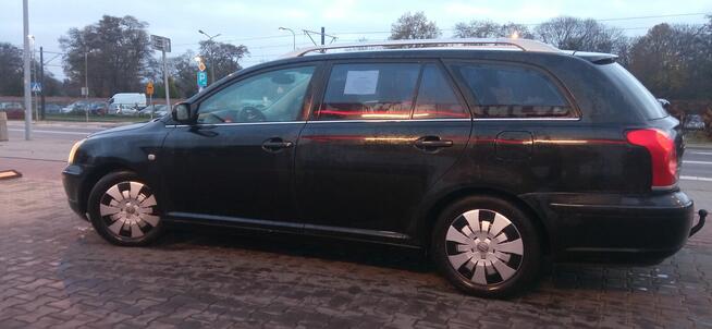 avensis 1,8 lpg opłacona z hakiem klima 4xel szyby do jazdy Warszawa - zdjęcie 7