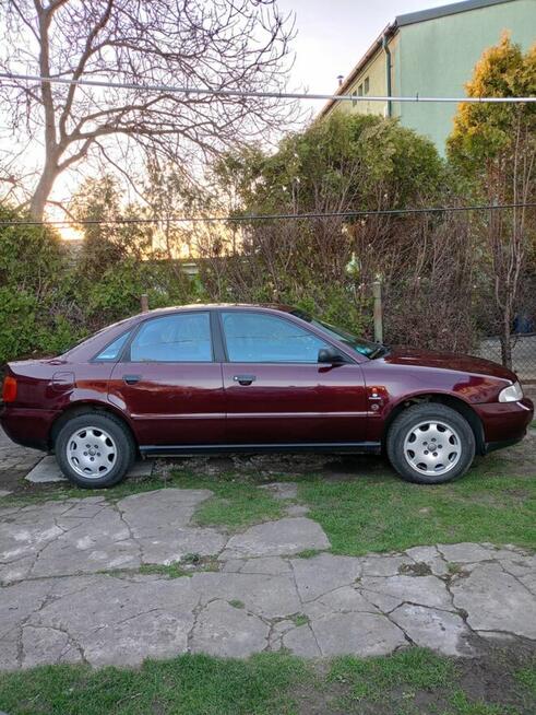 Audi a4 Ksawerów - zdjęcie 4