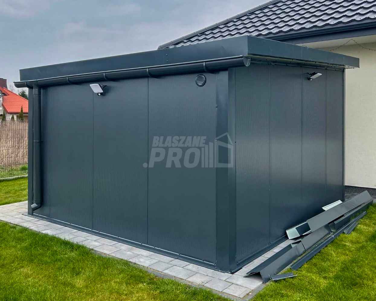 Garaż płyta warstwowa 4x4  Antracyt  Dach spad w prawo GP368 Zakopane - zdjęcie 5