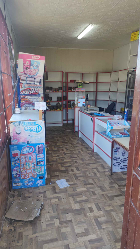 Pawilon handlowy 42m2, sprzedam lub wynajmę Krowica Sama - zdjęcie 4