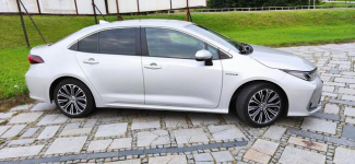 Toyota Corolla 1.8 Hybrid Comfort+Style+Tech|serwis ASO|gwa Kamienna Góra - zdjęcie 6