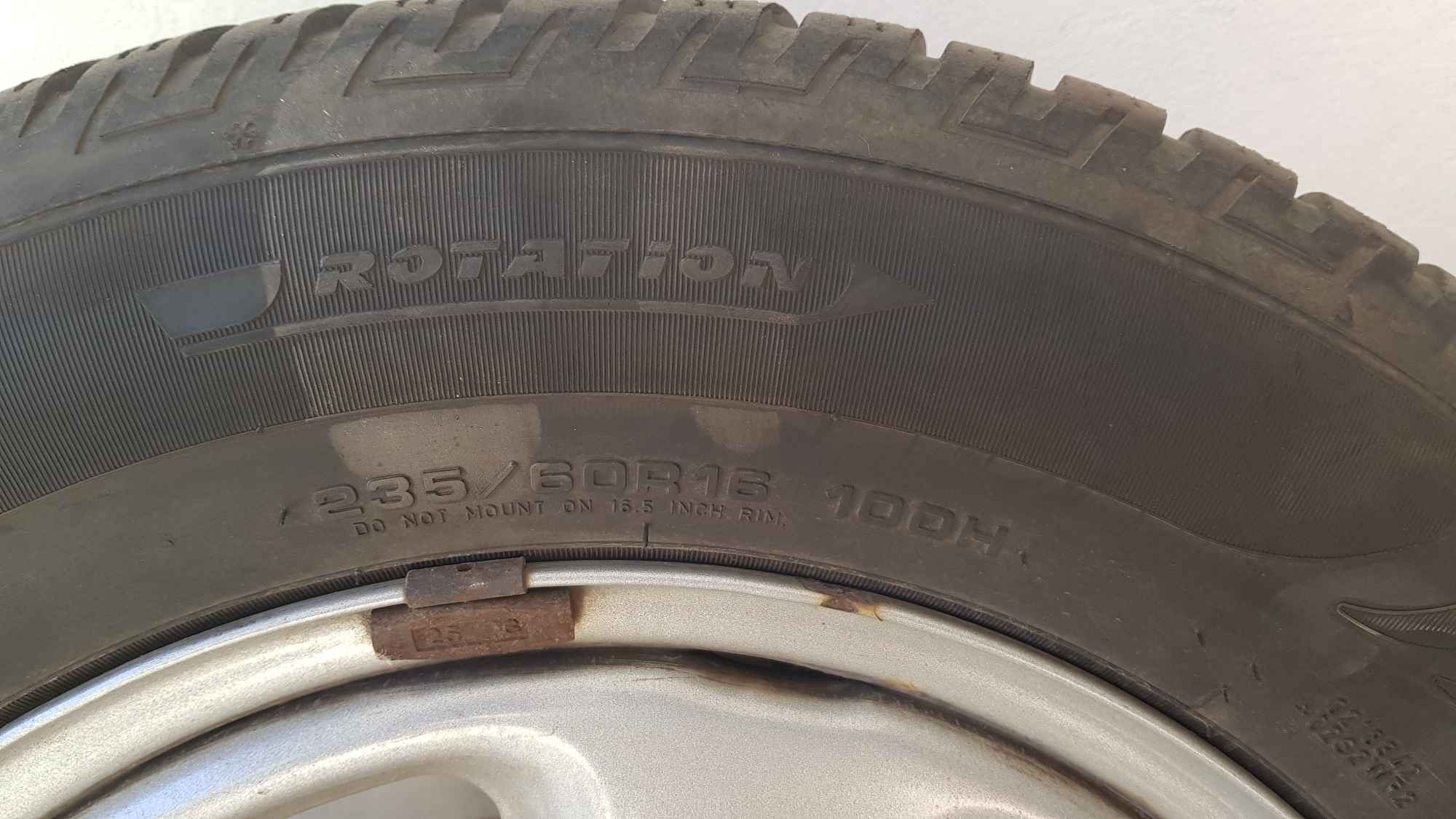 okazyjnie sprzedam opony zimowe do samochodu Bojszowy - zdjęcie 4