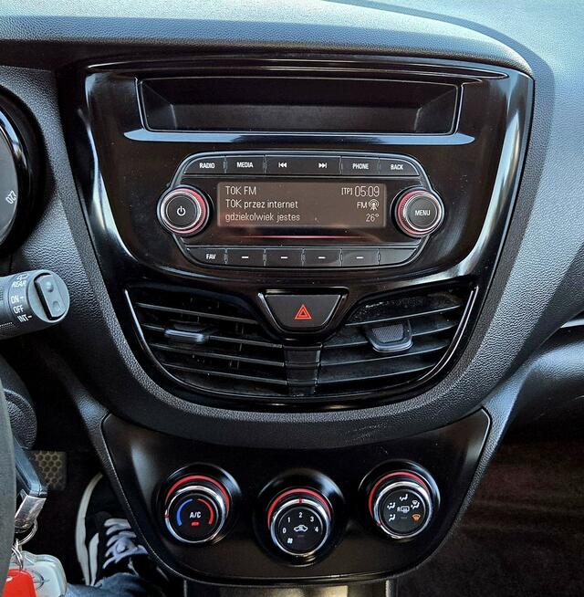 Opel Corsa Ładny Stan! Brak korozji! 2016R Zamiana Gwarancja Dostawa Zduńska Wola - zdjęcie 10