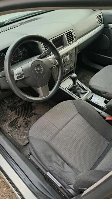 Opel Vectra – solidny samochód na co dzień Głubczyce - zdjęcie 3
