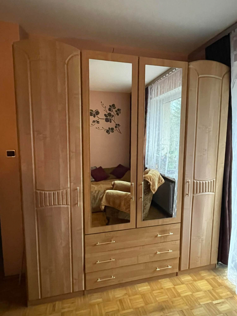 Sprzedam dużą szafę z lustrem Chylice - zdjęcie 1