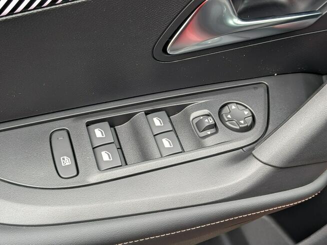 Peugeot 2008 Allure HYBRID 110km Kamery 360/Podgrzewane Fotele Piła - zdjęcie 12