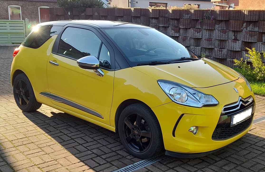 Sprzedam: Citroën DS3 1.6 VTi SoChic – idealny towarzysz dla Ciebie! Krosin - zdjęcie 1