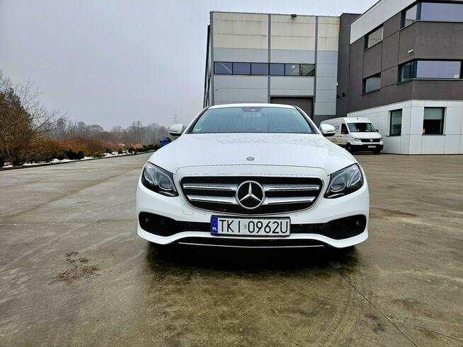 Mercedes E 220 195 KM Avangarda Wirtual Ambiente Bezwypadek Piękny Zagnańsk - zdjęcie 2