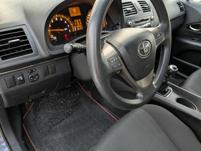 Toyota Avensis 1,6 Ozorków - zdjęcie 3