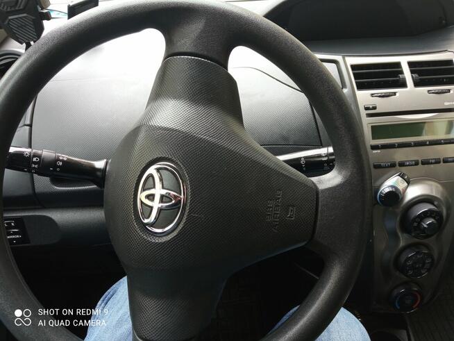Toyota Yaris II Polski Salon Bezawaryjna ,mały przebieg Katowice - zdjęcie 7