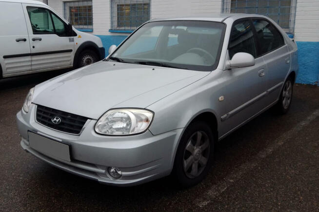 Hyundai Accent II 1.3 GLS 88KM 2005 Białystok - zdjęcie 3