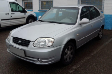 Hyundai Accent II 1.3 GLS 88KM 2005 Białystok - zdjęcie 3
